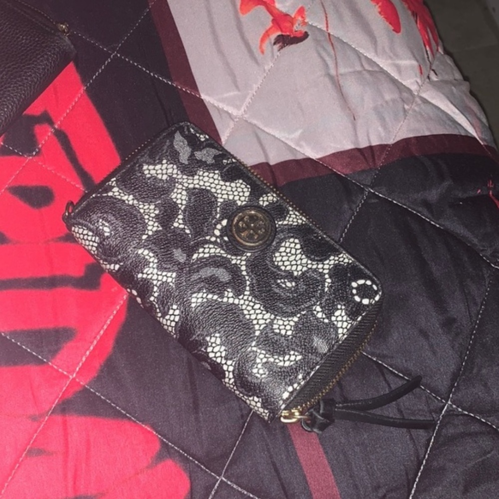 TORY BURCH WALLET